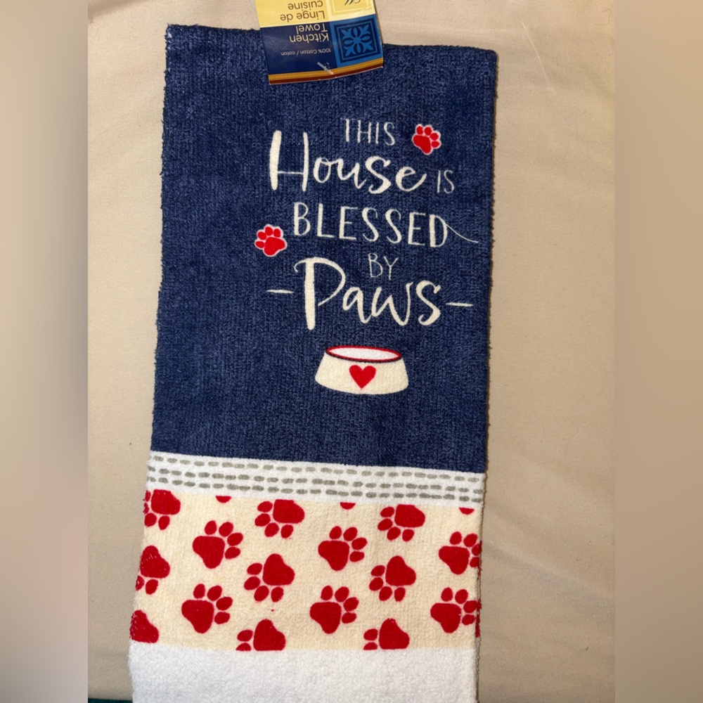 Home Collection Blue and White Paw Print Hand Towel